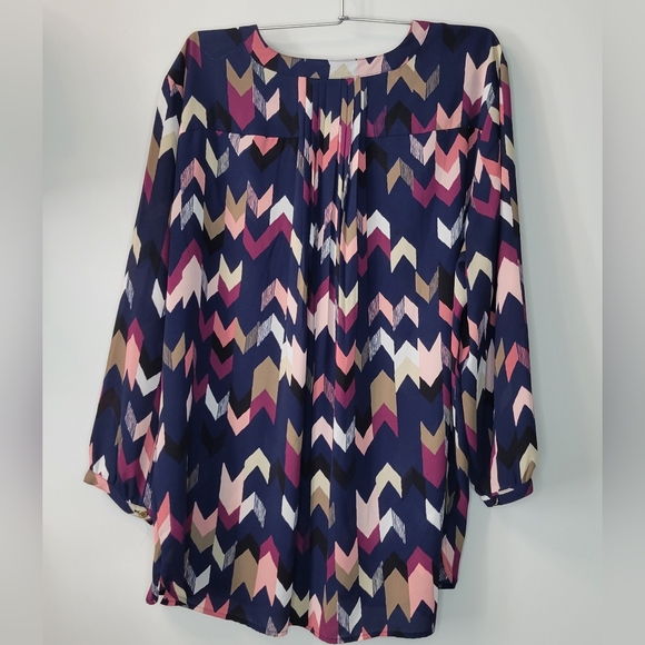 JM Collection Navy Blue White Pink Tan Geometric Arrows Blouse Shirt Top Sz XL - Picture 3 of 5